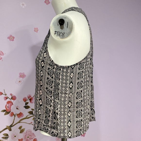 Forever 21 Tank Top Black Cream Aztec Print Stripe Button Front Boho Shirt Small - Picture 3 of 9